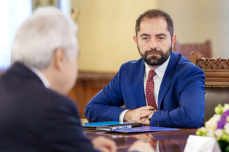 dupa apelul presedintelui radu burnete transmite un mesaj ferm eugen tomac e premierul desemnat nu e o mutare dintr un joc 6a29ac2776bab