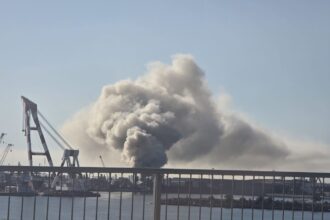 foto incendiu de proportii in portul agigea a fost emis mesaj ro alert din cauza degajarilor de fum 6a40d51f1259f