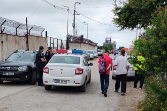 foto video alerta in portul constanta posibil drona gasita in mare 6a226d5fc003c