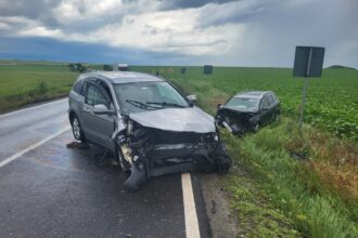 galerie foto video update trei barbati au ajuns la spital accident rutier la mihai viteazu au fost implicate doua autoturisme 6a251b1c2cb1b