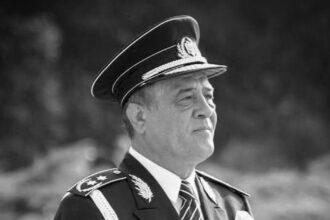 generalul costica voicu fost sef al politiei romane a murit la varsta de 74 de ani 6a1ecbb928ea2