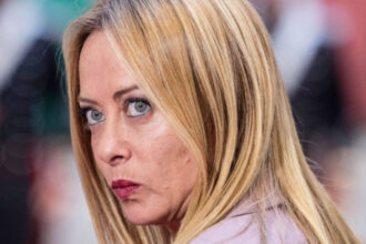 giorgia meloni ii raspunde lui donald trump popularitatea mea nu te priveste iti sugerez sa ai grija de a ta 6a36d09055427