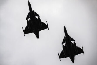 nato a declansat cel mai inalt nivel de alerta de aparare aeriana dupa ce un avion de pasageri israelian a provocat panica 6a2bd785b23f3