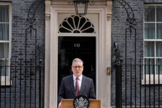 news alert premierul britanic keir starmer a demisionat din functie dar a parasit si conducerea partidului laburist 6a38fbfe1c958