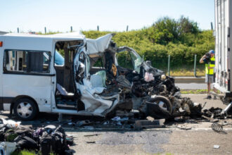 opt cetateni straini morti in ungaria in doua accidente au fost implicate un camion si un microbuz inmatriculate in r moldova 6a2bde92c38f4