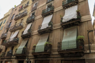 perdele exterioare copaci artificiali si jungla mobila cum incearca o tara din europa sa invinga canicula fara aer conditionat 6a391b9f210df
