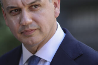 premierul desemnat eugen tomac a terminat programul de guvernare ce masuri prevede pentru economie educatie protectie sociala 6a2d8ef93566c