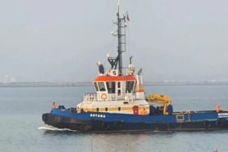 remorcherul scufundat langa portul midia va fi ridicat la suprafata miercuri 6a31af86c81dc