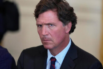 tucker carlson paraseste partidul republican fostul sustinator al lui trump le a adresat un avertisment membrilor partidului 6a3a70a70cc03