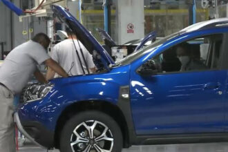 video renault lanseaza un program de plecari voluntare la dacia si rtr compensatiile ajung pana la 210 000 de lei net 6a202fc51e347
