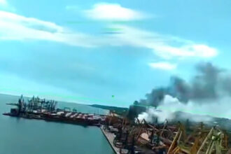 video ucraina anunta ca a paralizat un port strategic folosit de rusia pentru aprovizionarea frontului 6a2a77f84e2f9