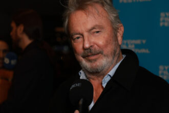 actorul sam neill cunoscut pentru rolul din jurassic park a murit la varsta de 78 de ani 6a59ccd485420
