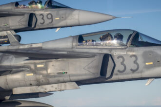 avioane de lupta ungare jas 39 gripen ale nato au fost ridicate la granita cu romania pentru interceptarea unui avion de linie chinez 6a493e80d03b2