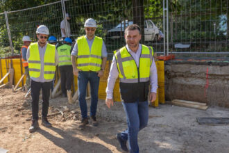 ciprian ciucu mi se reproseaza ca se lucreaza prea mult in bucuresti niciun oras nu se poate repara fara santiere 6a57b7f5cfc2a