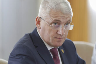 exclusiv adrian tutuianu seful aep spune ca se pot organiza anticipate dar cu modificari legislative termenul de 3 luni e obligatoriu 6a573cedb3db8