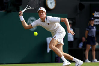 jannik sinner il invinge pe novak djokovic si ajunge in finala masculina de la wimbledon unde il va intalni pe alexander zverev 6a515e8e56ca0