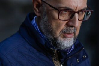 kelemen hunor george simion si partidul sau aparent antisistem cresc fara sa faca nimic sta se uita la meci bea o bere 6a461cf44a8b3