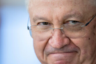 news alert alexandru munteanu premierul republicii moldova si a dat demisia dupa doar opt luni de mandat cum isi motiveaza gestul 6a476ae0a92a8