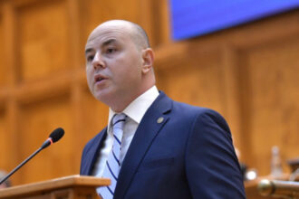 nicusor dan raspunde ironic la acuzatiile unui liberal ca este influentat de psd la varsta adulta exaltarea nu e buna 6a590cf9ee1af