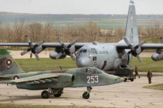 parlamentul bulgar a aprobat desfasurarea a pana la 8 aeronave cisterna americane kc 135 si a 250 de militari la baza aeriana bezmer 6a60c8469c938