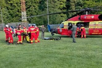 patru alpinisti au cazut in gol in bucegi o femeie si a pierdut viata 6a528c695de35