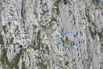 patru turisti fara echipament adecvat salvati dupa sapte ore din piatra craiului 6a65b4a63523b