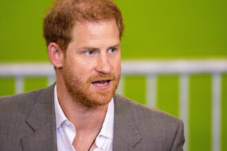planurile de cazare a printului harry la palatul buckingham in timpul vizitei sale in marea britanie aluneca in haos 6a4baccb0a9a9