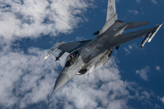 premiera istorica ucraina a doborat un avion de vanatoare rus cu un f 16 dezvaluie un general american 6a60777eb530f
