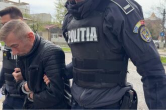 profesorul din cernavoda acuzat ca si a violat fosta eleva ramane in arest 6a4f833751f9f