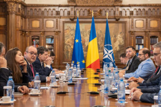 raport al presedintiei privind populismul a ti iubi tara si a sustine proiectul ue sunt obiective care se pot intari reciproc 6a61122cce111