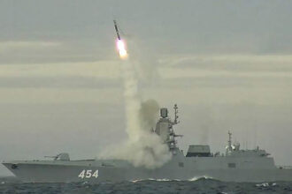 rusia si a pus fortele nucleare in alerta maxima anunt facut de consilierul lui putin sunt pregatite de lupta 6a57a9e600538