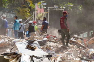 salvare miraculoasa un copil de trei ani a fost gasit viu la sase zile de la cutremurele din venezuela 6a4437e98033b