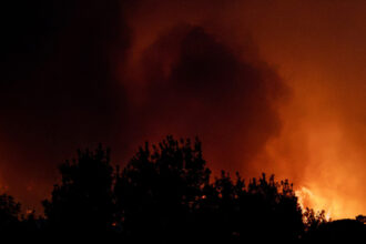 situatie fara precedent in spania si franta sute de mii de persoane evacuate din cauza incendiilor de vegetatie ue trimite ajutoare 6a65a4cd47510