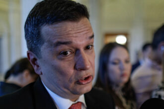 sorin grindeanu raspunde atacurilor lui petrisor peiu a venit incalzit de pe plajele suveraniste din italia 6a60cf4cddf15