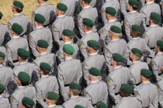 tara ue care se inarmeaza masiv dar in care tot mai multi tineri refuza serviciul militar ce este obiectia de constiinta 6a55f27295e1c