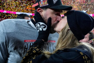 taylor swift si travis kelce s au casatorit nunta oficiata de adam sandler 6a4bd4636f290
