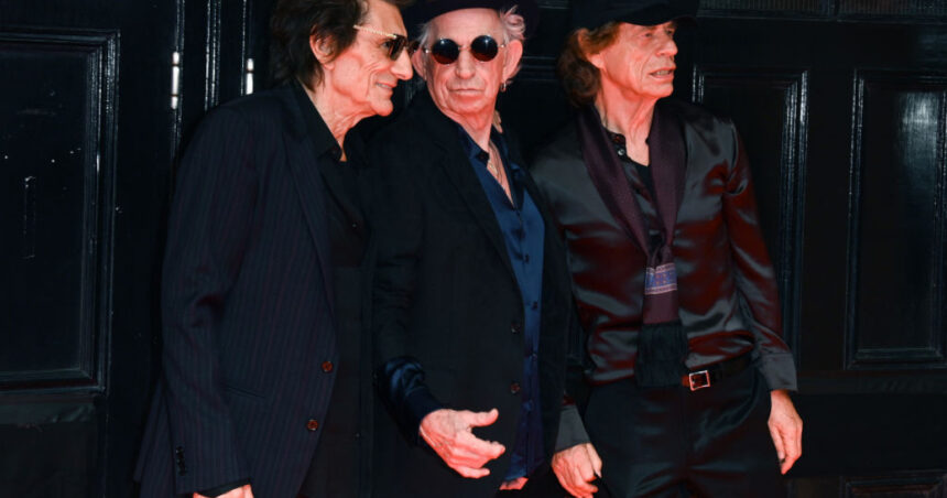 the rolling stones egaleaza un record istoric al beatles noul album foreign tongues a ajuns pe primul loc in marea britanie 6a5a8198d4b42