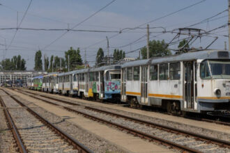 tramvaiele tatra din bucuresti au fost retrase din circulatie primarul ciprian ciucu au transportat mai multe generatii de calatori 6a5d4cdb27ae6