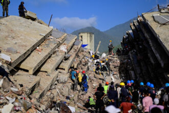 un barbat a fost gasit in viata sub daramaturi la opt zile de la cele doua cutremure devastatoare din venezuela 6a4615d024595