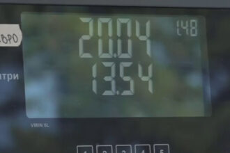 video cat pot economisi romanii de langa granita alimentand cu carburanti din ungaria si bulgaria experiment digi24 6a4aa19fc7d71