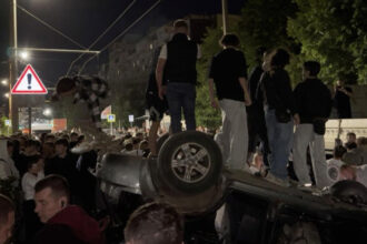 video tensiuni in ucraina din cauza mobilizarii violente de strada la liov intre civili politie si ofiteri de recrutare 6a50a8f8a787f