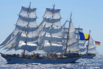 videofoto bricul mircea revine intr o competitie istorica reluata dupa 50 de ani care se desfasoara in oceanul atlantic 6a51196ee4ca9